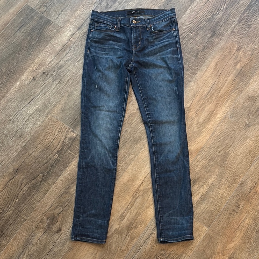 J Brand Women's Size 26 Skinny Leg Jeans Heart Brea - Dark‎ Blue Distressed